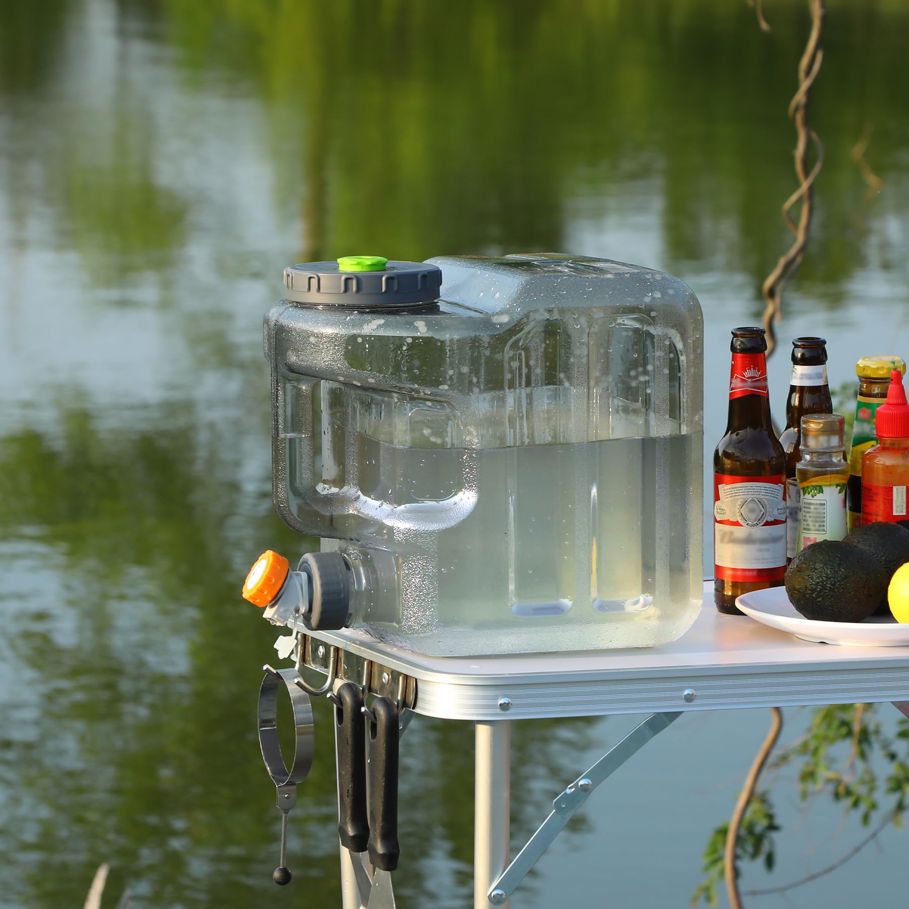 4 Gallon BPA Free Water Container, Portable Water Storage Tank with Spigot